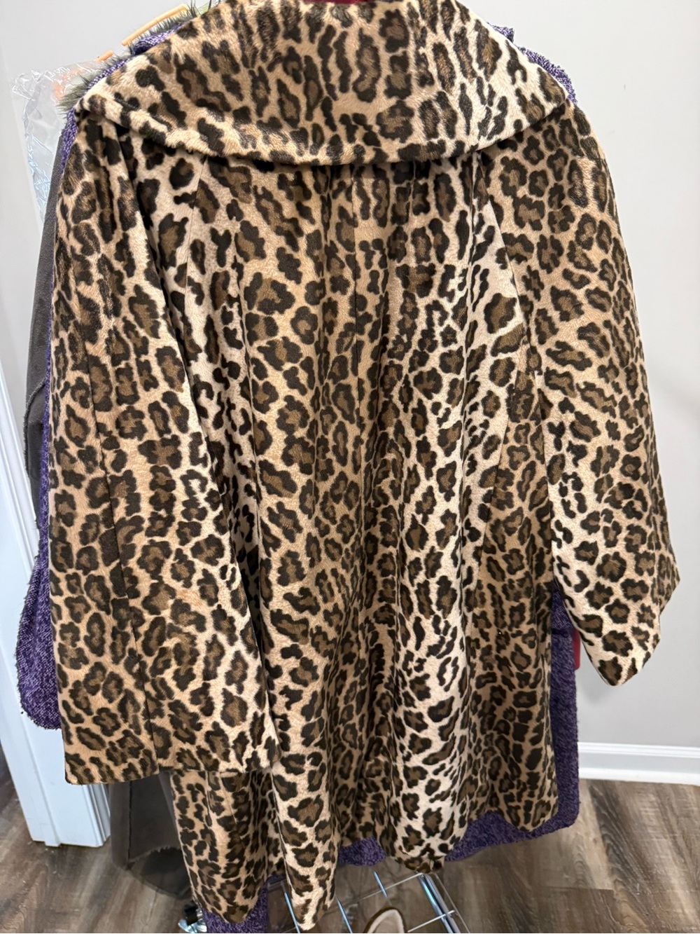 Michael Kors YVOS Leopard Print Pea Coat in Brown and Cream - Picture 4 of 4